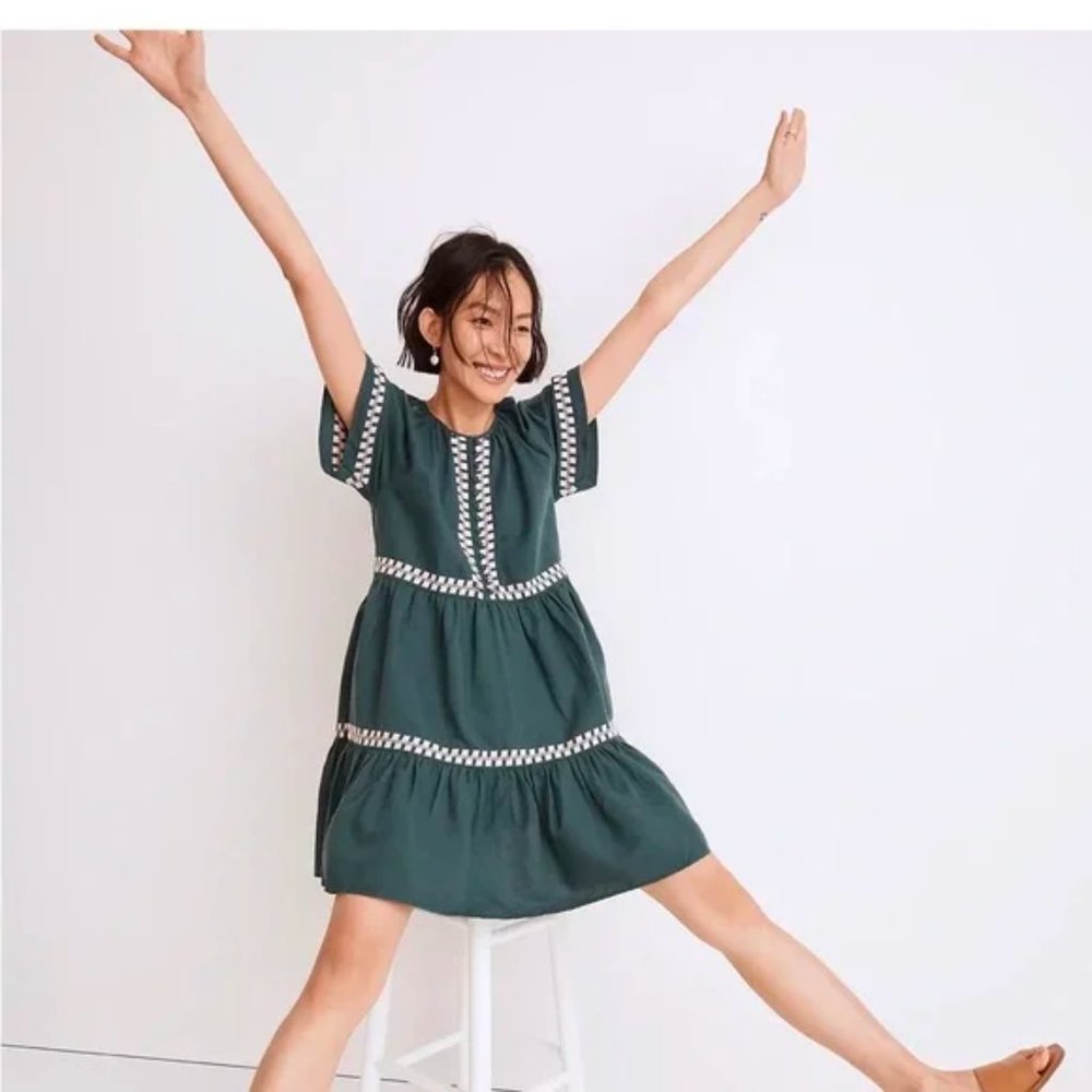 Madewell Embroidered Linen-Blend Flutter-Sleeve Mini Dress in green, size L